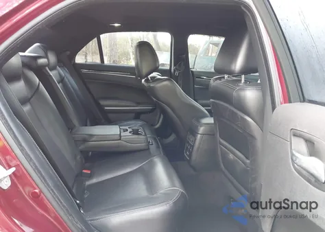 2018 Chrysler 300 300S z USA, uszkodzony, nr VIN 2C3CCABG1JH234847